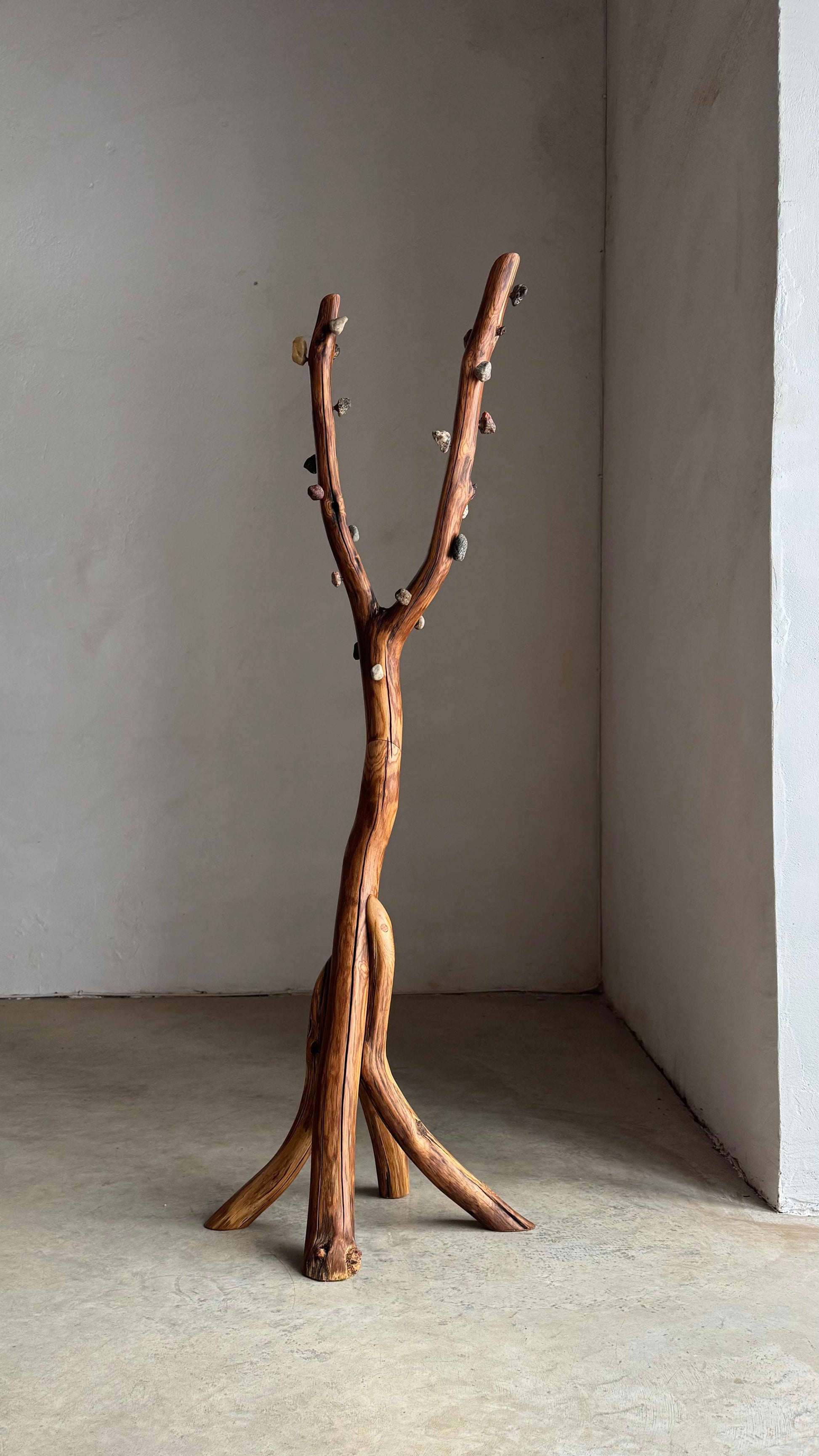 Oak & Stone coat rack Wood coat stand with natural branch design
