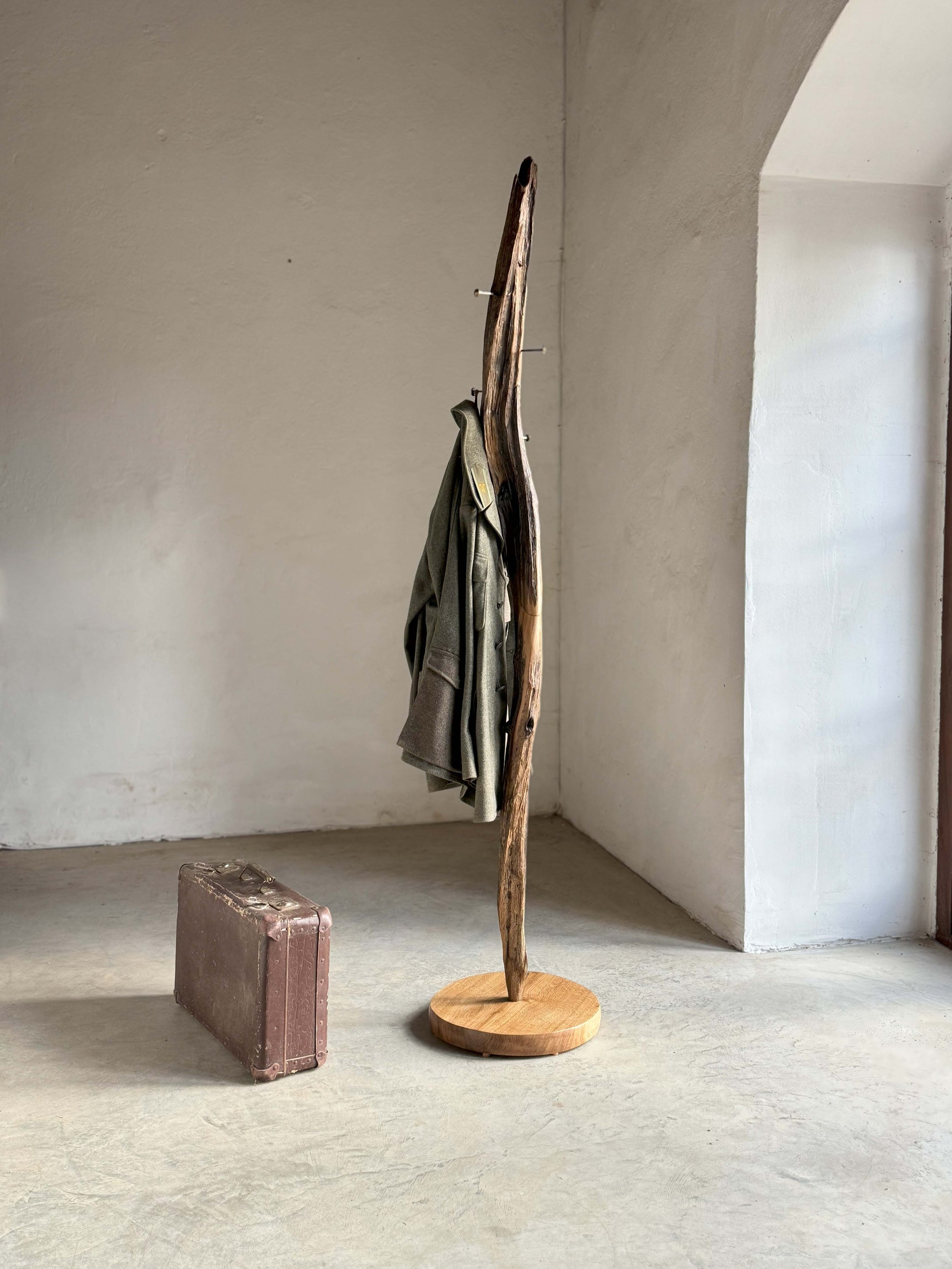 Wood Coat Rack Minimalist | Ray L'Mondes