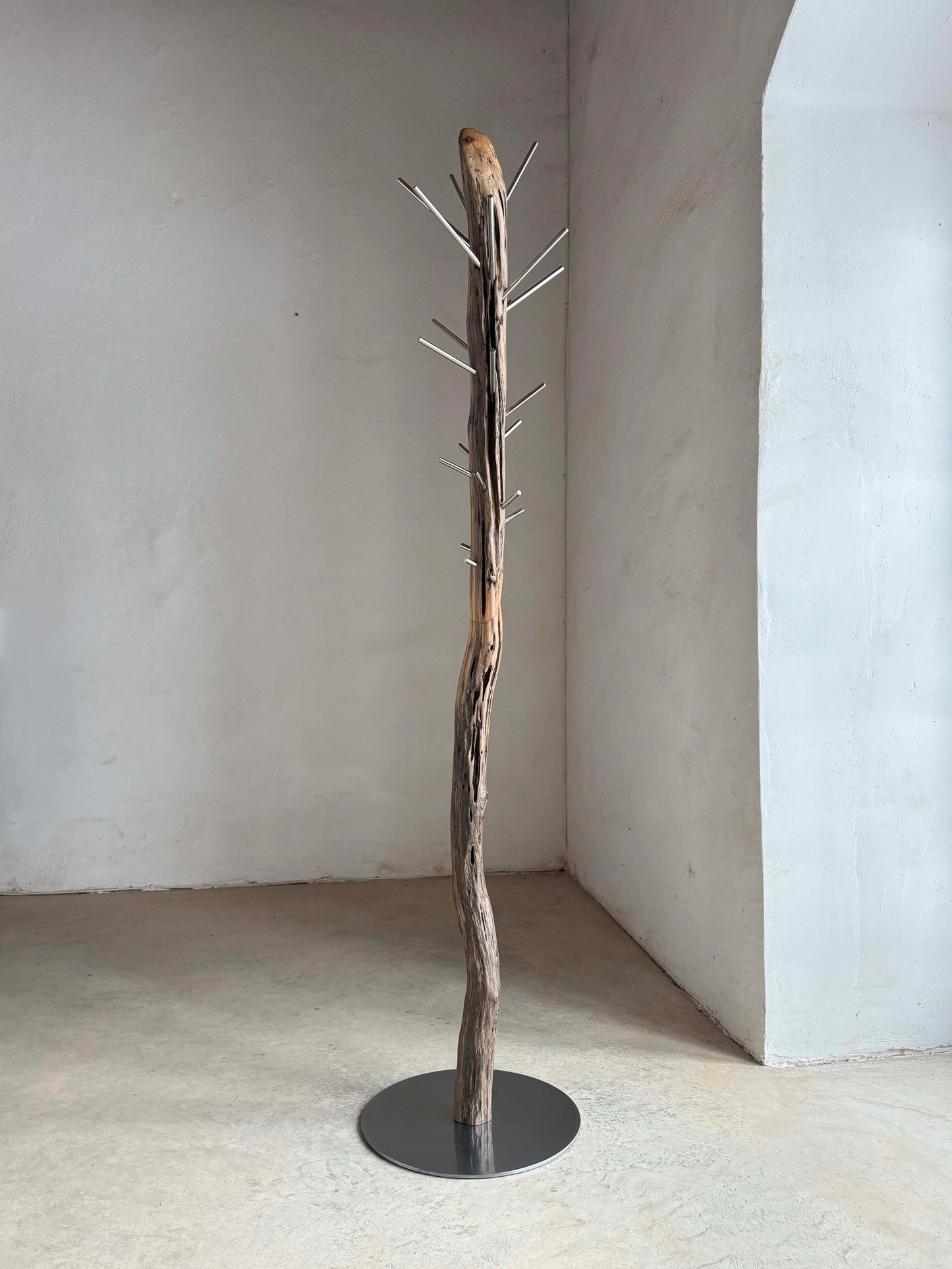 Wood Coat Rack Two worlds | Ray L'Mondes