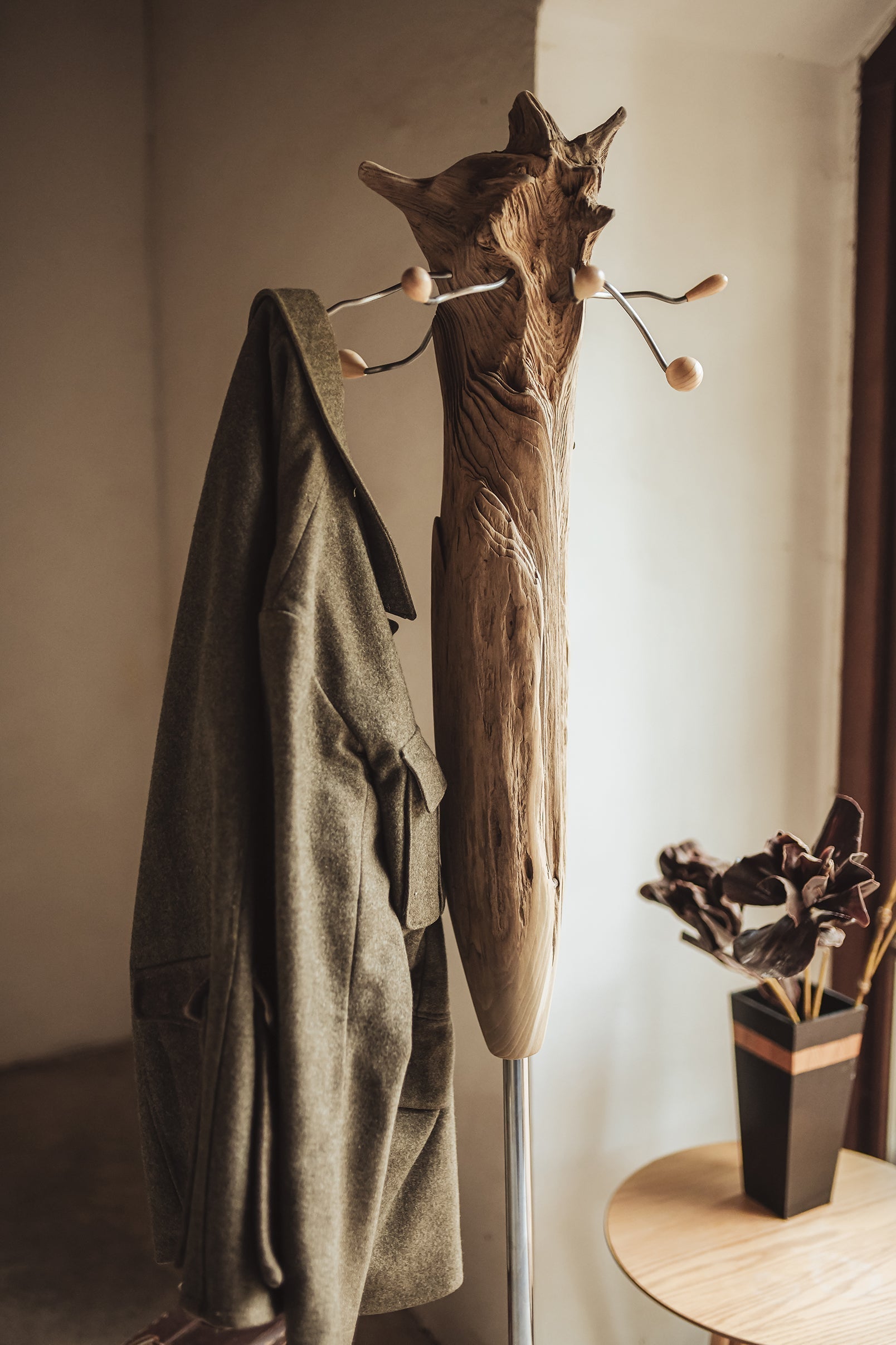 Wood Coat Rack Dancing River | Ray L'Mondes