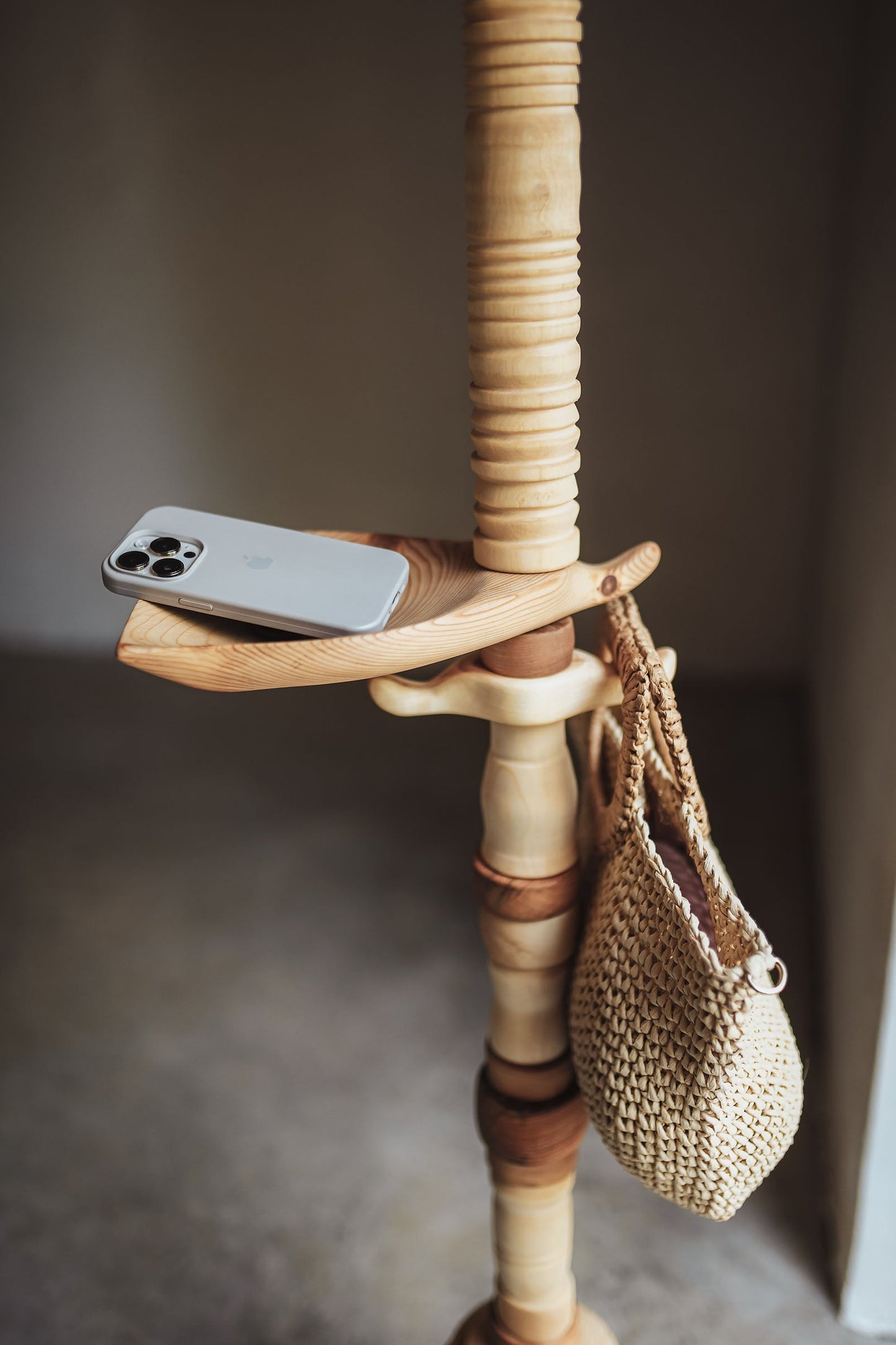 Wood Coat Rack Doha | Ray L'Mondes