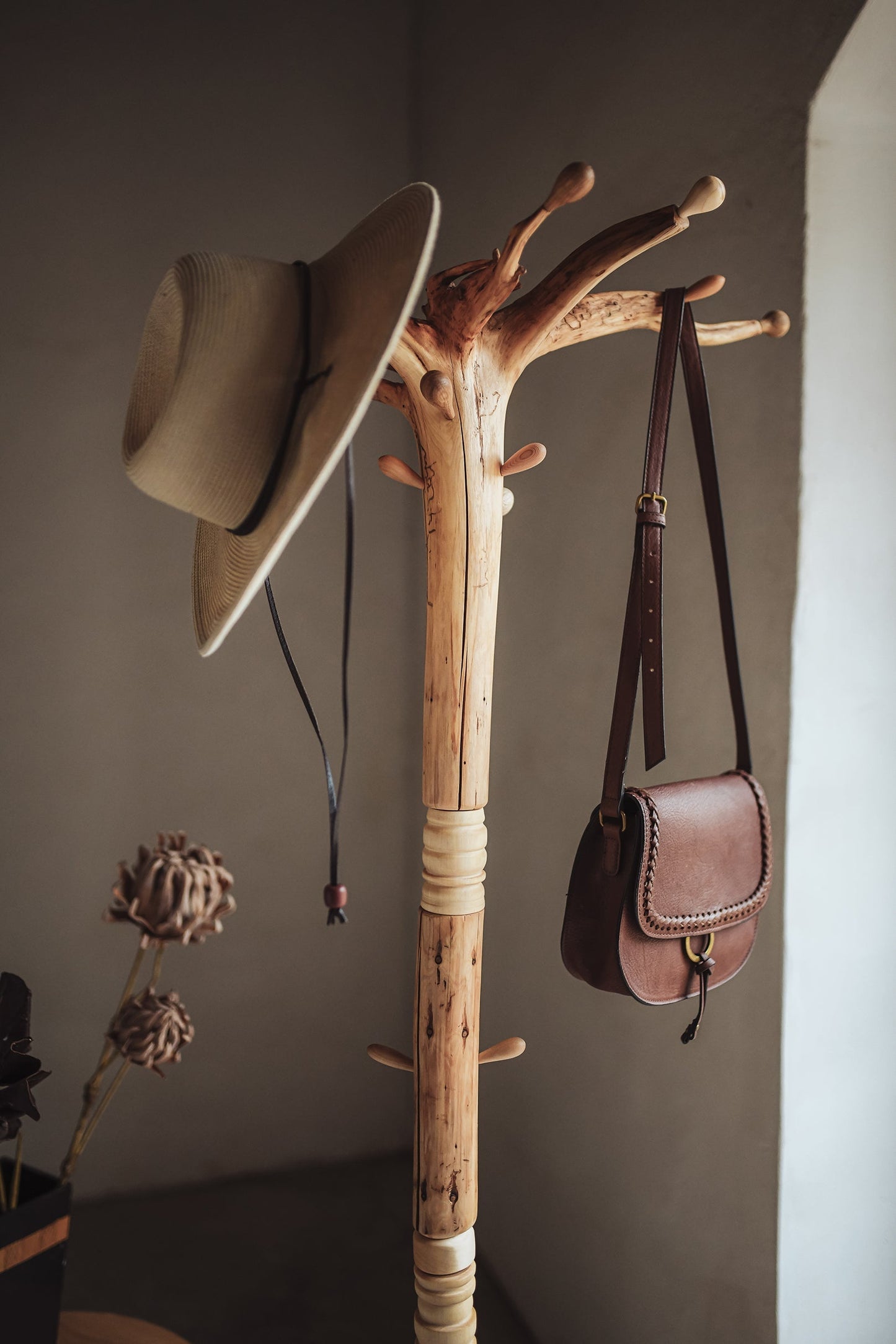 Wood Coat Rack Root of Nature | Ray L'Mondes